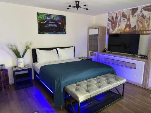 Apartment IRON CUBE in Prague 22