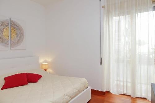 Modern Apartment near Metro Malatesta with Balcony & Wi-Fi, Roma (foto 4)