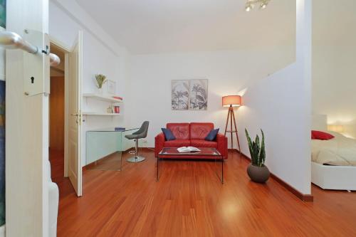Modern Apartment near Metro Malatesta with Balcony & Wi-Fi, Roma (foto 7)