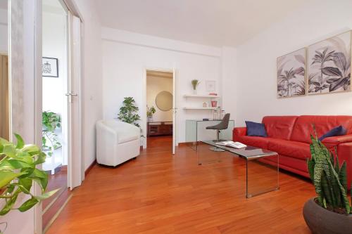 Modern Apartment near Metro Malatesta with Balcony & Wi-Fi, Řím