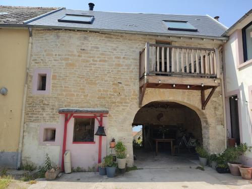 Agréable maisonnette en duplex, avec patio proche mer (Agreable maisonnette en duplex, avec patio proche mer) in Ліон-сюр-Мер