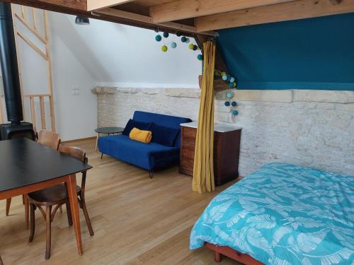 Agréable maisonnette en duplex, avec patio proche mer (Agreable maisonnette en duplex, avec patio proche mer) in Ліон-сюр-Мер