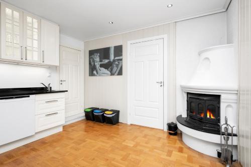 Stor leilighet med plass til 6 personer og gratis parkering in 通斯堡市中心