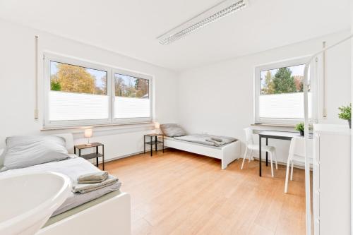 3 bedrooms, 6 beds