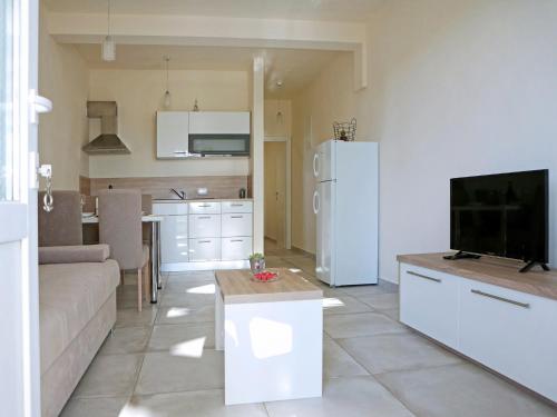 Apartment in Ljubac near the Sea, Ljubač (foto 8)
