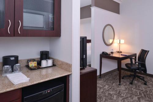 SpringHill Suites by Marriott Oklahoma City Airport in Oklahoma City, USA