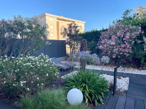 View, Les Enganes near Kyriad Centre Frejus - Saint Raphael