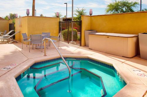 Swimming pool, TownePlace Suites by Marriott Phoenix Goodyear in Goodyear