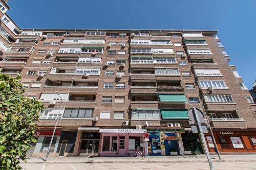 Madrid Total Access 3 bedroom 2 bath Apt 6 persons, Madrid (photo 2)