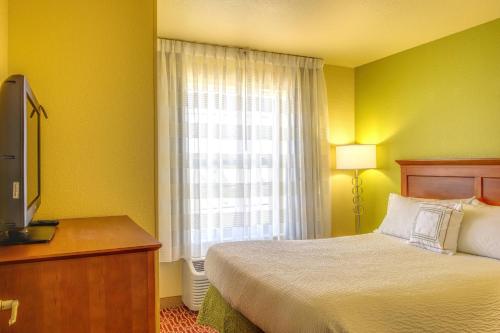 TownePlace Suites by Marriott Las Cruces - image 10