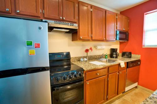 TownePlace Suites Boca Raton - image 2