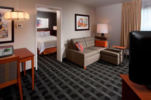 TownePlace Suites Boca Raton - image 11
