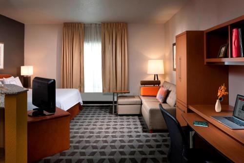 TownePlace Suites Boca Raton - image 8