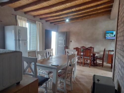 設施, Paz cordillerana in 巴雷阿爾