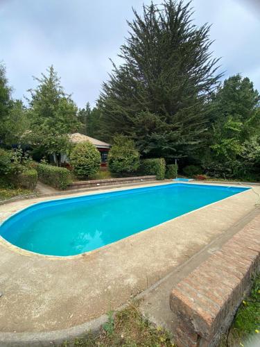 Casa de campo con piscina y quincho · Toconey