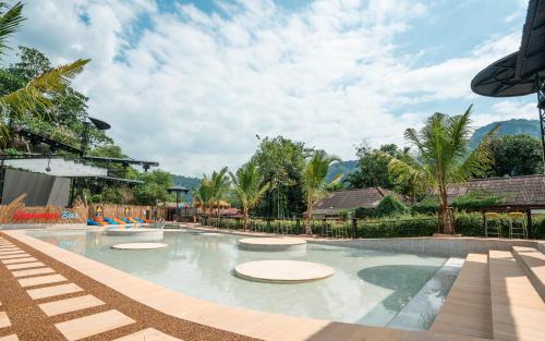 Summer Club and Hostel Ao Nang in Krabi