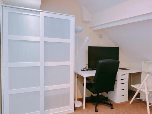 The Comfy Lofty Studio - R9, Liverpool (photo 6)