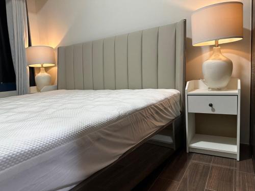 A King-size bed at Air Residences Condo, Ayala Ave, Makati, Manila