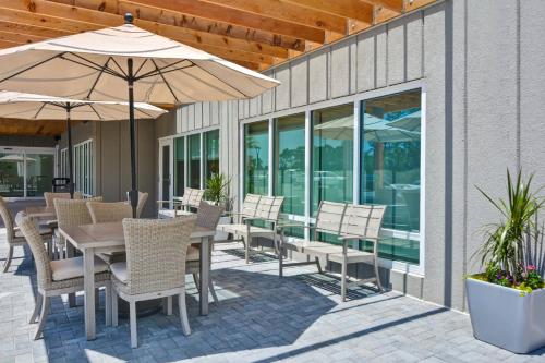 TownePlace Suites by Marriott Panama City Beach Pier Park - image 6
