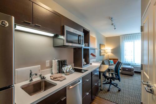 TownePlace Suites by Marriott Lexington Keeneland/Airport - image 12