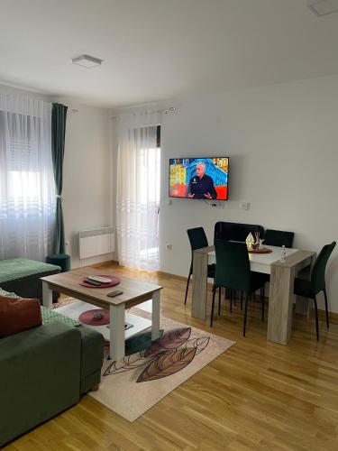 المرافق, Zlatiborski kutak in Rasadnik