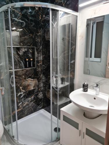 Richard's Living Richard's Living