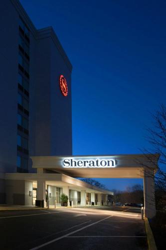 Sheraton Pittsburgh Airport Hotel - image 2