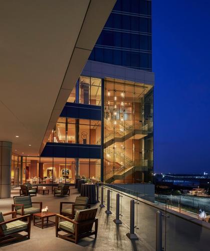 63050745 Four Seasons St. Louis