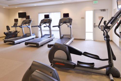 SpringHill Suites Corona Riverside - image 6