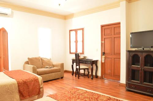 King Room image 10