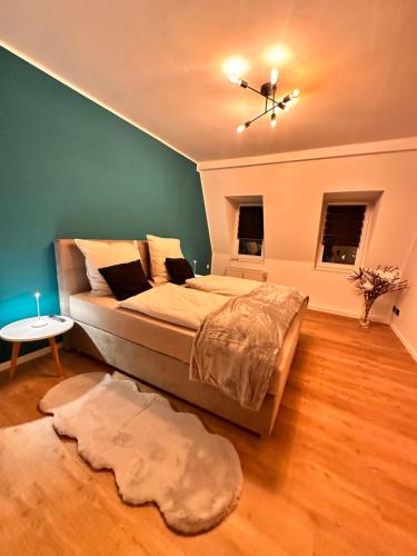1 king bed, 1 sofa bed