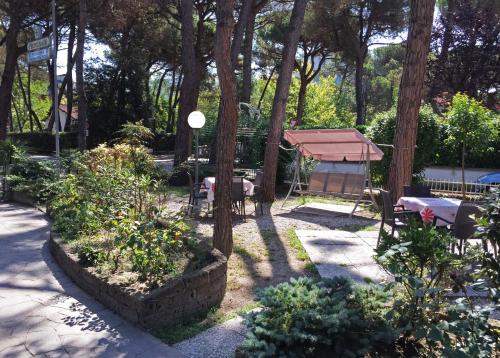 B&B Promenade Hotel Simple con Piscina - Milano Marittima