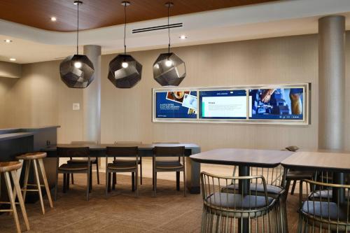avla, SpringHill Suites by Marriott Dallas DFW Airport South/CentrePort in DFW Airport