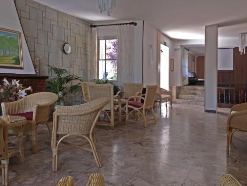 B&B Promenade Hotel Simple con Piscina 3