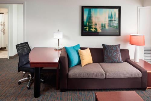 2 bedrooms, 3 beds
