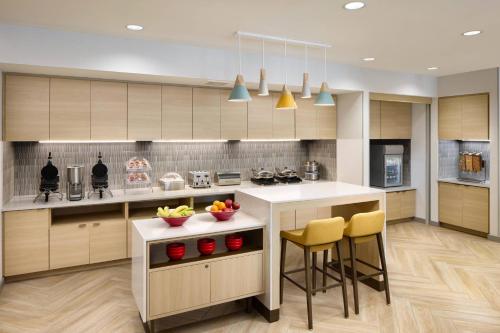 Ételek és italok, TownePlace Suites by Marriott Plant City in Plant City (Florida)
