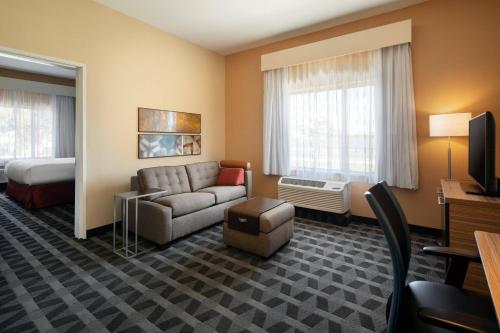 TownePlace Suites Fresno Clovis - image 14