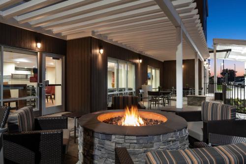 TownePlace Suites Fresno Clovis - image 12