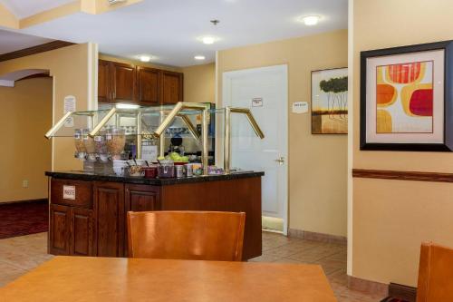 Residence Inn by Marriott Flint Grand Blanc - image 9