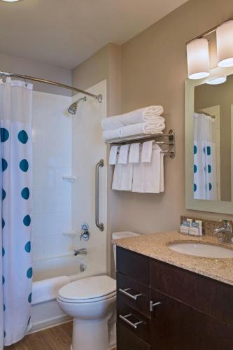 TownePlace Suites Fayetteville Cross Creek - image 9
