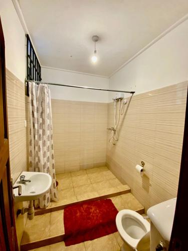 دش, Eden Lodge in Cape Coast