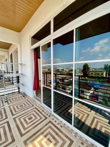 شرفة/ تراس, Eden Lodge in Cape Coast