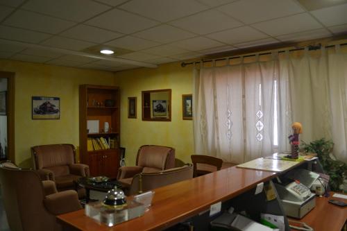 Hostal Al-Qazeres - image 2