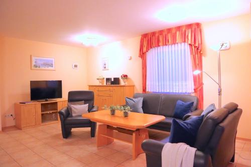 Holiday Home image 1