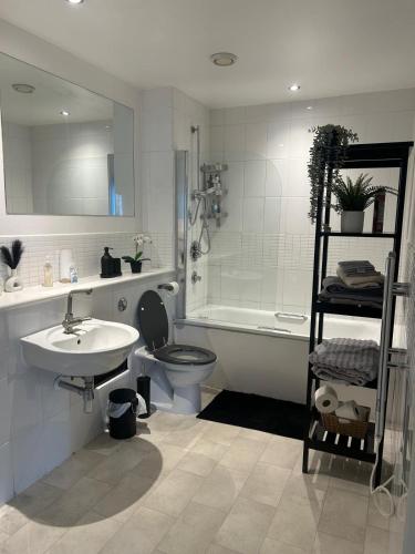 Premium City Apartment with Parking, Birmingham (fotografie 10)