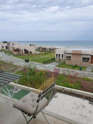 Sifah Beach Cottage - Tap to explore photos