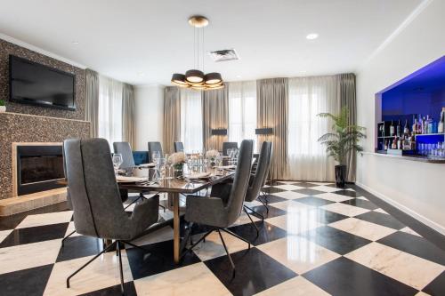 Pub/Lounge, Magnolia Hotel Houston, a Tribute Portfolio Hotel near George R. Brown Kongresszusi Központ