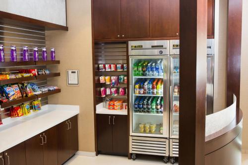 SpringHill Suites by Marriott Bloomington - image 7