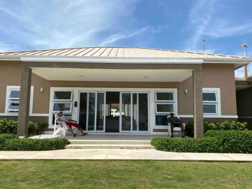 VillaMerissa Ocenpointe in 銅木 - 盧西亞