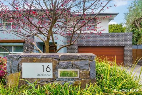 Inner City Oasis in OConnor - With Heated Pool in O'Connor